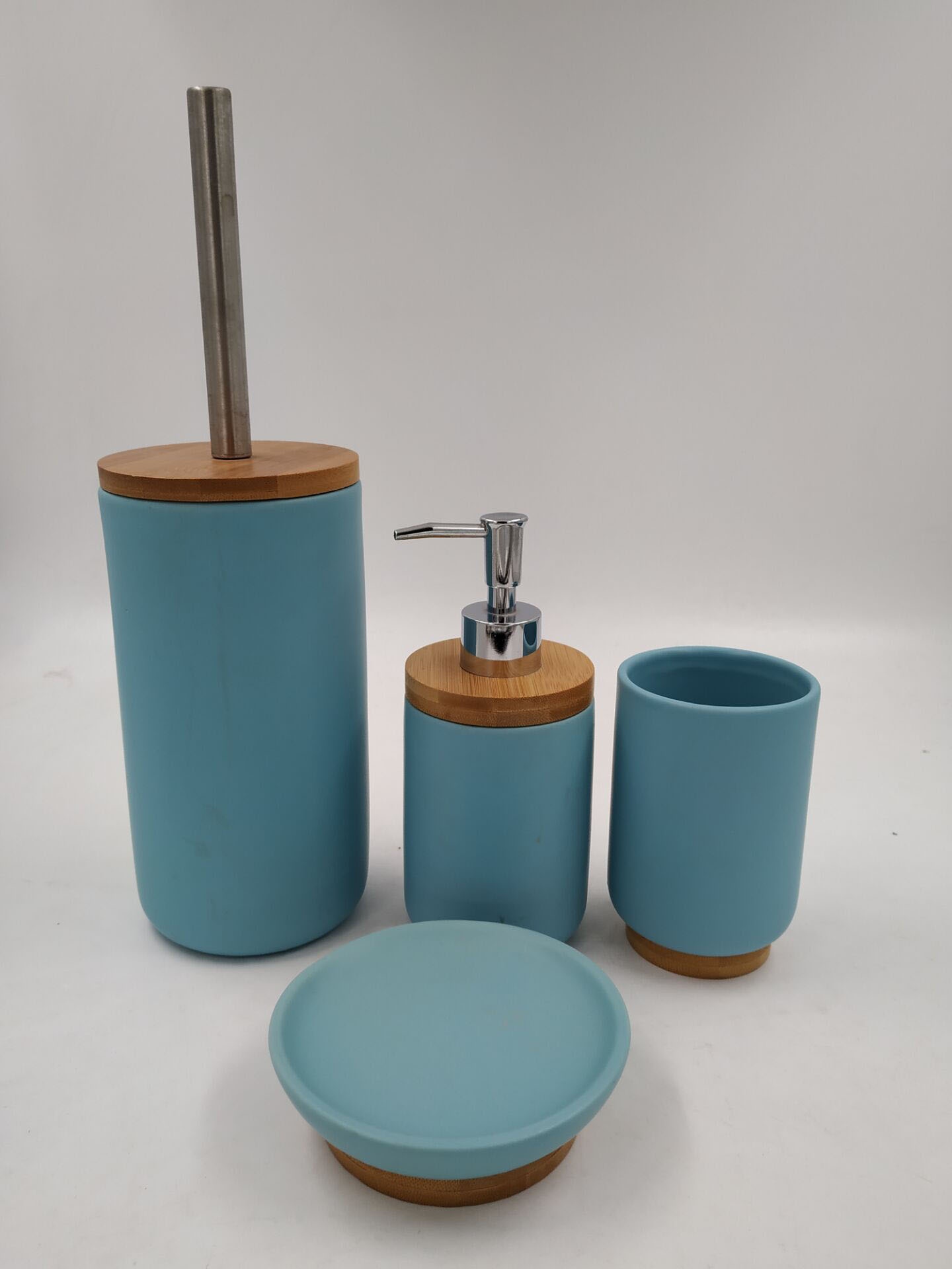 4pcs ceramic bathroom set